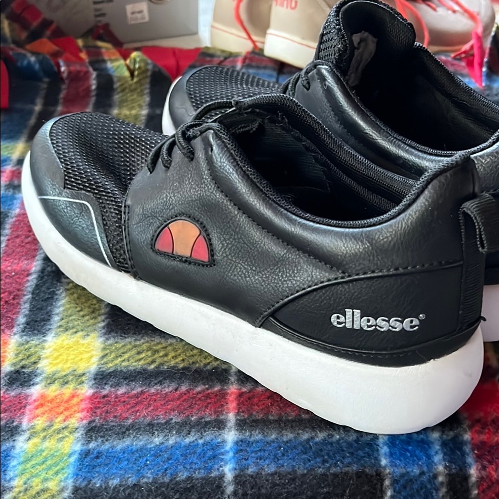 Ellesse Black Sneakers with Breathable Mesh and White Sole - Picture 3 of 10